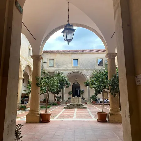 ベッド・アンド・ブレックファスト Conte Umberto 3*